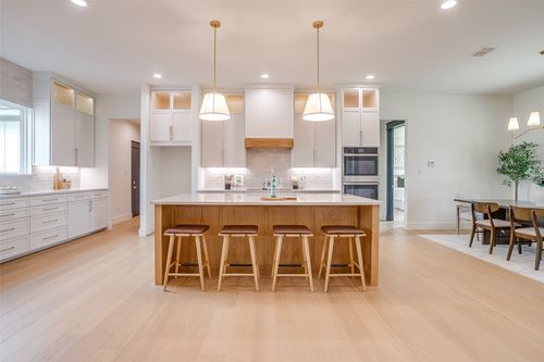 5524 Sledge Loop, Fort Worth, TX, 76126-5392 | Card Image
