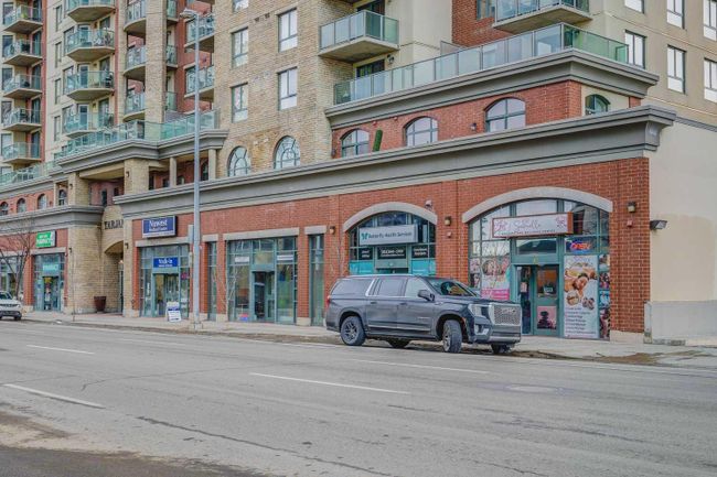 1808 - 1111 6 Avenue Sw, Home with 2 bedrooms, 2 bathrooms and 1 parking in Calgary AB | Image 4