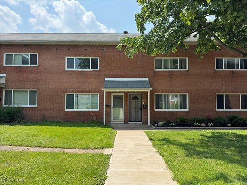 apt-10-4958 Caroline Dr, Warrensville Heights, OH, 44128-5353 | Card Image