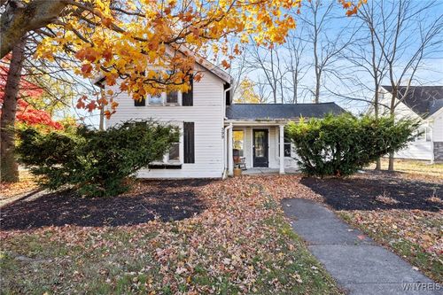 399 Lockport St, Youngstown, NY, 14174-1103 | Card Image