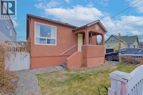 433 Heales Ave, Penticton, BC, V2A1G5 | Card Image