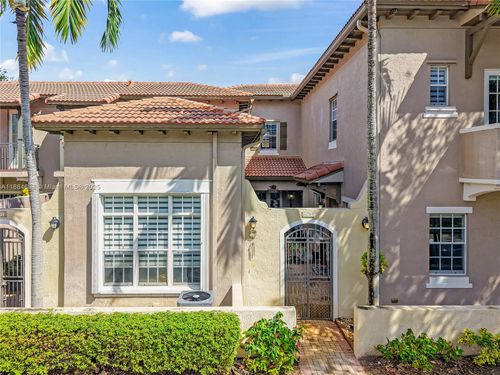 14709 Sw 6th St, Pembroke Pines, FL, 33027-6118 | Card Image