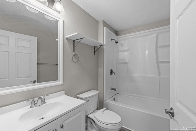 3041 Fm 3335, House other with 5 bedrooms, 3 bathrooms and null parking in Stockdale TX | Image 25