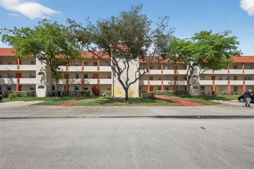 307-8051 N Sunrise Lakes Dr, Sunrise, FL, 33322-1666 | Card Image