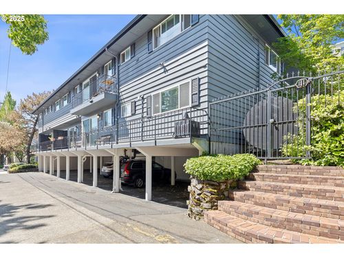 1823 Ne Multnomah St, Portland, OR, 97232-2113 | Card Image
