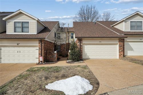 13721 La Conte Ct, Saint Louis, MO, 63128-4168 | Card Image