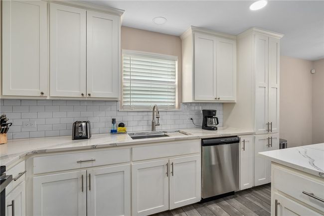 2371 Scotts Cir, House other with 3 bedrooms, 2 bathrooms and null parking in Ingleside TX | Image 16