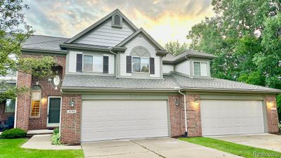 44700 Heather Lane, Condo with 3 bedrooms, 2 bathrooms and null parking in Canton Twp MI | Image 1