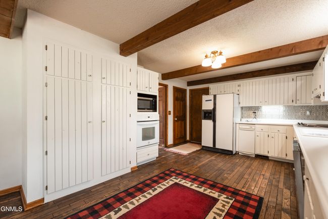 1872 Contessa Dr, House other with 4 bedrooms, 3 bathrooms and null parking in Bismarck ND | Image 8