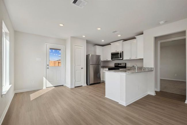 313 Grayson Baw Ln, House other with 3 bedrooms, 2 bathrooms and 2 parking in Waller TX | Image 9
