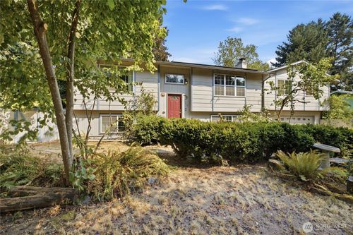 608 School St Se, Lacey, WA, 98503-6742 | Card Image