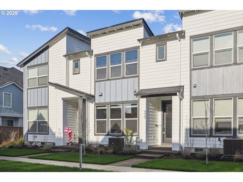 8422 Se Stonecrop Ln, Hillsboro, OR, 97123-3662 | Card Image