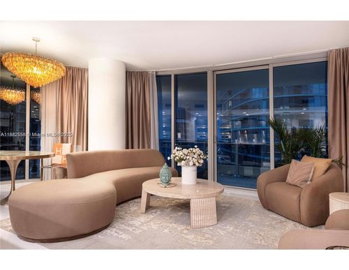 apt-4201-200 Biscayne Boulevard Way, Miami, FL, 33131-2163 | Card Image