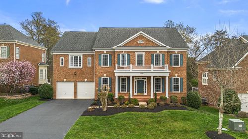 18344 Mid Ocean Pl, LEESBURG, VA, 20176-7451 | Card Image