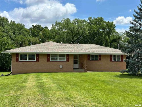 2401 Springfield Rd, East Peoria, IL, 61611-4427 | Card Image
