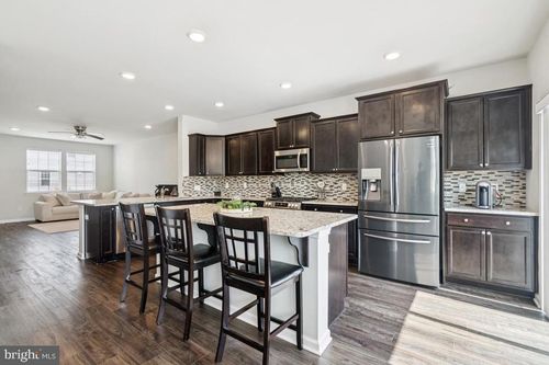 16 Naples Ln, MOUNT LAUREL, NJ, 08054-9645 | Card Image