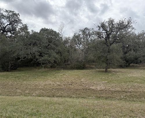 114 Center Tree Dr, Palacios, TX, 77465-1109 | Card Image