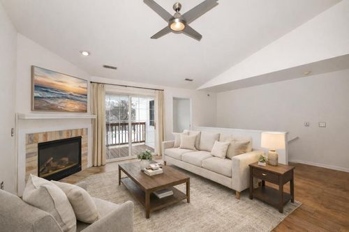 4740 S Forest Point Boulevard, New Berlin, WI, 53151 | Card Image