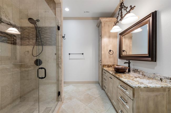 11030 Hidden Blf, House other with 4 bedrooms, 4 bathrooms and null parking in McGregor TX | Image 22