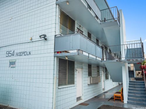 954 Akepo Ln, Honolulu, HI, 96817-4561 | Card Image