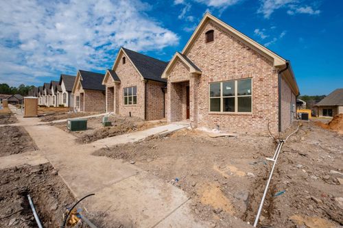 28 Driftwood Ln, Little Rock, AR, 72223-4974 | Card Image