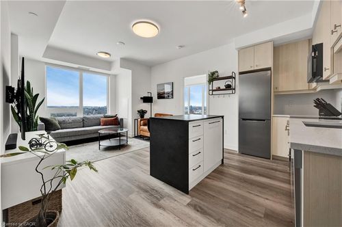 1209-15 Wellington St S, Kitchener, ON, N2G0E4 | Card Image