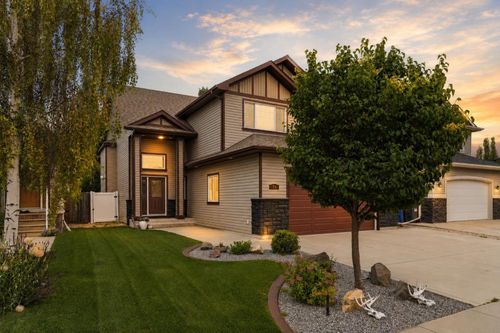 100 Vincent Close, Red Deer, AB, T4R0H8 | Card Image