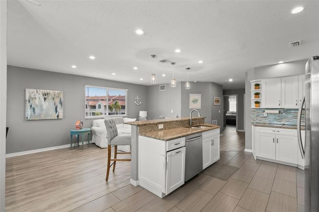 2376 Hanover Dr, Townhouse with 3 bedrooms, 3 bathrooms and null parking in DUNEDIN FL | Image 12