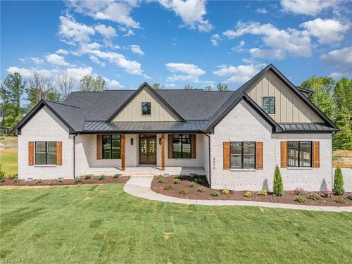 8800 Knollcrest Dr, Oak Ridge, NC, 27310 | Card Image