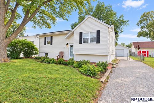 919 Avenue P, Carter Lake, IA, 51510-1025 | Card Image