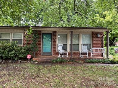 724 Scott Street, House other with 3 bedrooms, 1 bathrooms and null parking in Burlington NC | Image 2