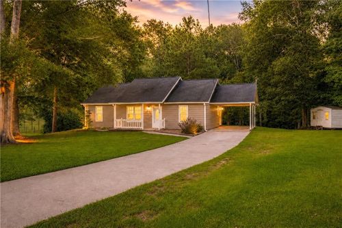 589 Linda Ln, Powder Springs, GA, 30127-6160 | Card Image