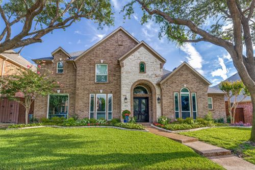 5213 Tennington Park, Dallas, TX, 75287-5442 | Card Image