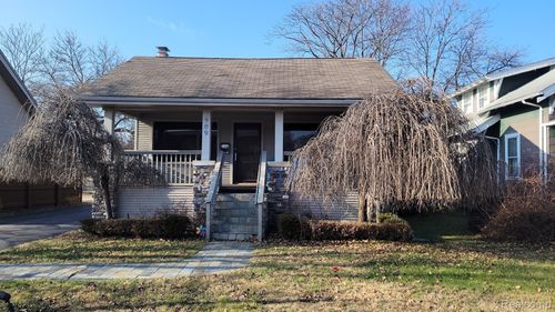 909 N Main St, Royal Oak, MI, 48067-1839 | Card Image