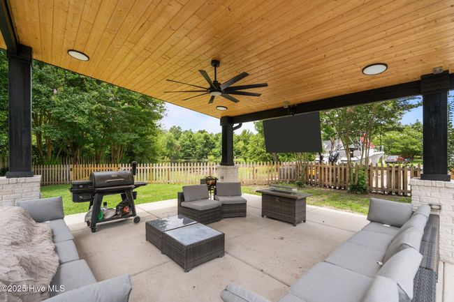 111 Fieldcrest Dr, House other with 4 bedrooms, 3 bathrooms and 4 parking in Hampstead NC | Image 49