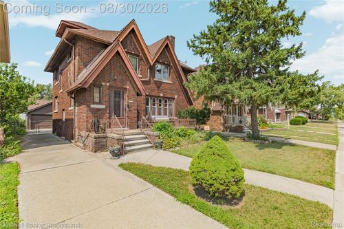 7523 Freda St, Dearborn, MI, 48126-1684 | Card Image