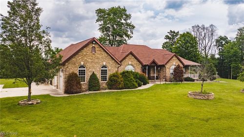 471 Buck Run, Pennsboro, WV, 26415-6256 | Card Image