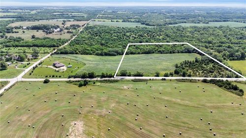 205B N 1700 Rd, Lecompton, KS, 66050-4102 | Card Image