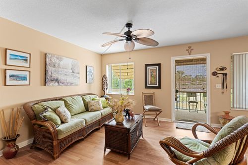 d2-105 Lake Pine Cir, Greenacres, FL, 33463-5526 | Card Image