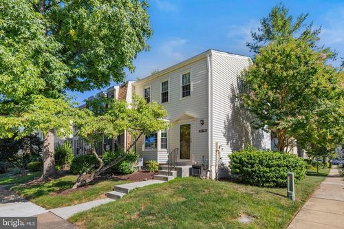 39b-9175 Broken Oak Pl, BURKE, VA, 22015-3564 | Card Image