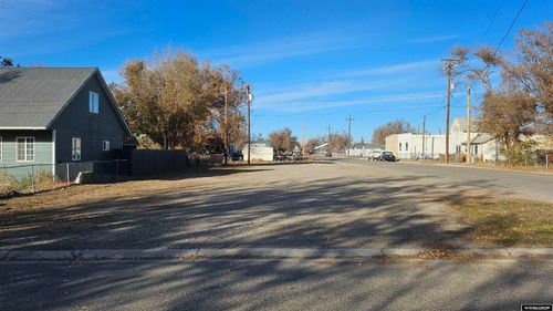 129 Grace Ave, Worland, WY, 82401-3218 | Card Image