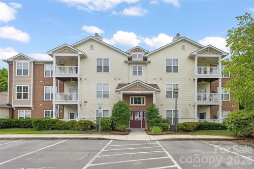 333 Westbend Dr, Charlotte, NC, 28262-2410 | Card Image