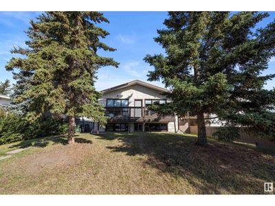 10110 98 Ave, Home with 5 bedrooms, 3 bathrooms and null parking in Morinville AB | Image 3