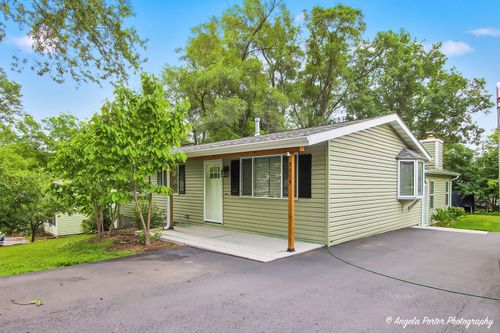 9019 Pine Ave, Wonder Lake, IL, 60097-8429 | Card Image