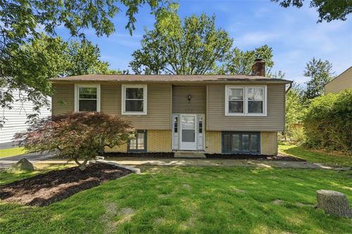 138 Hunting Creek Rd, Canonsburg, PA, 15317-2322 | Card Image