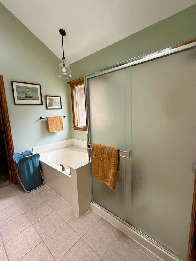 Primary Bathroom | Image 27