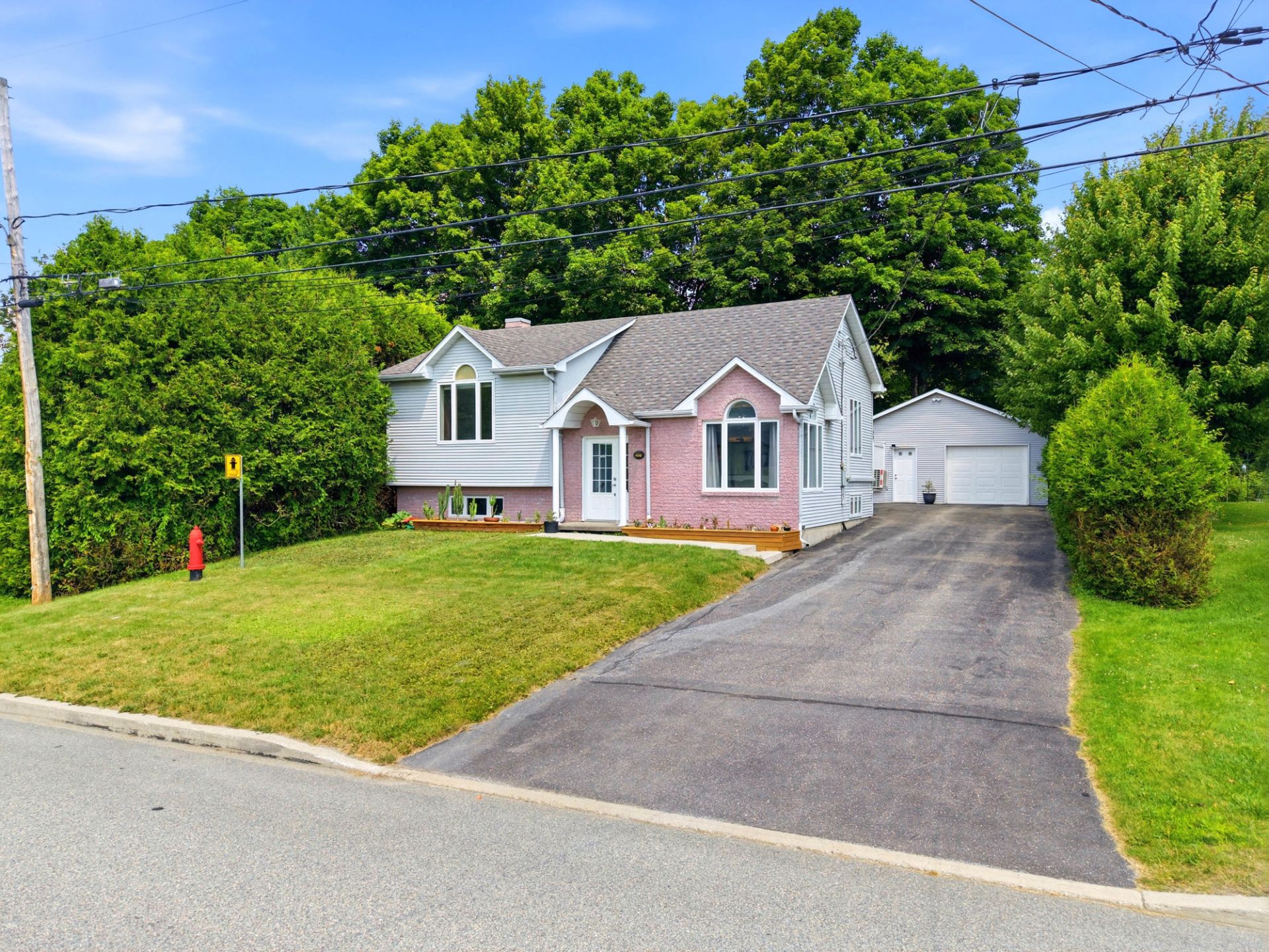 Residential in Sherbrooke (Fleurimont) 2