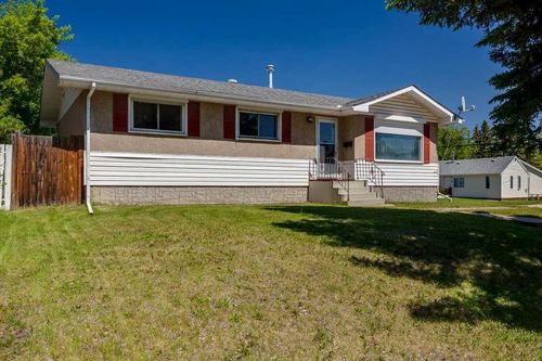 5102 58 Avenue, Ponoka, AB, T4J1G3 | Card Image