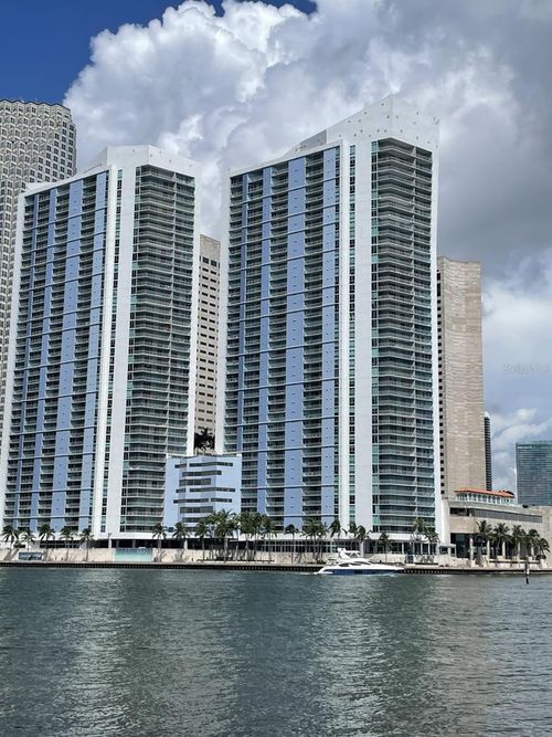 3400-335 S Biscayne Blvd, Miami, FL, 33131-2353 | Card Image