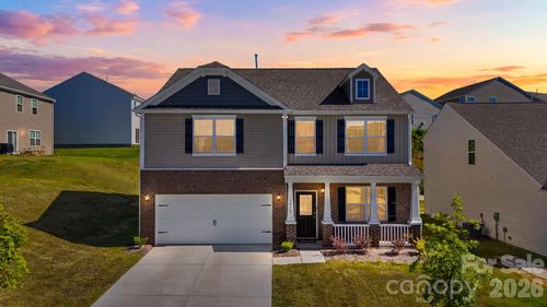 3976 Ashton Dr Nw, Conover, NC, 28613-8189 | Card Image